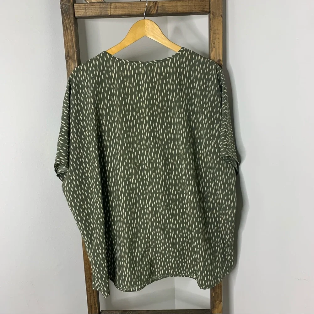 Jodifl Olive Patterned Women's Top Size S
